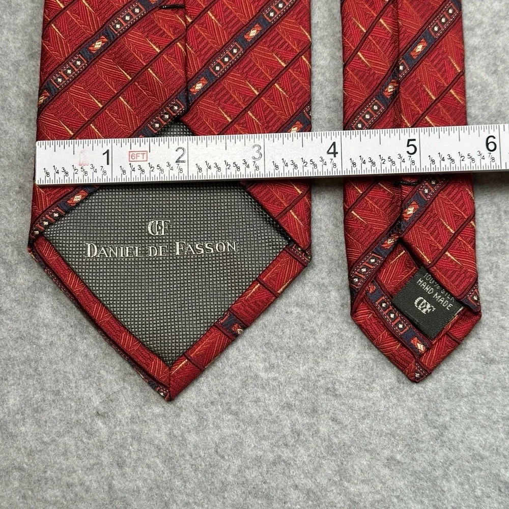 Daniel De Fasson Red Geometric Jacquard Stripe Silk Tie Italy Designer‎ NOTE